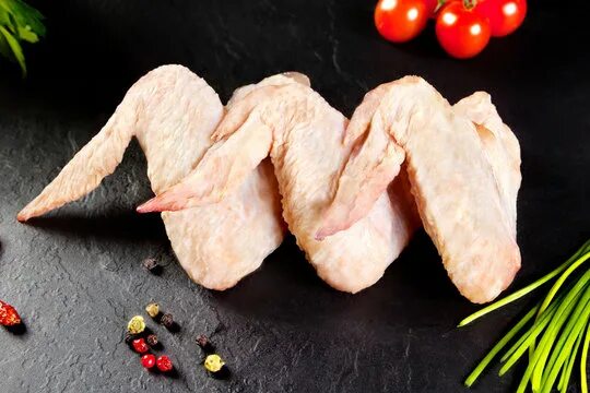 Крыло курицы фото La Cena Изображения: просматривайте стоковые фотографии, векторные изображения и