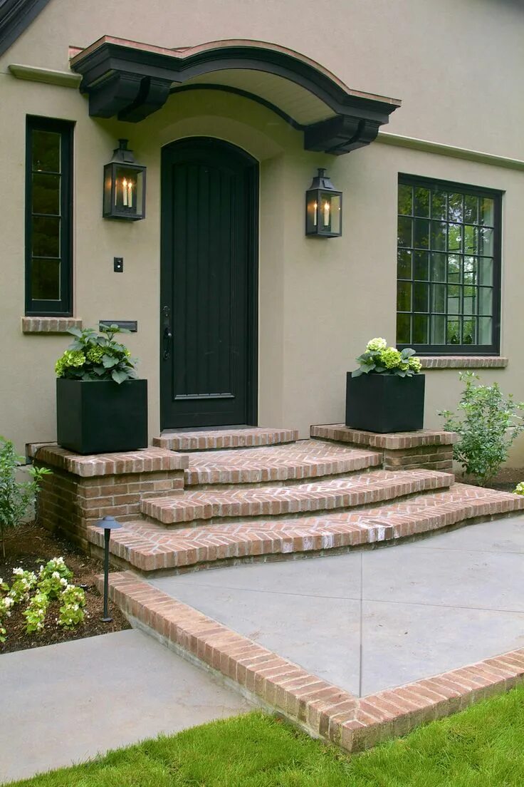 Крыльцо дома дизайн фото Laurelhurst House Front Door 01 House front porch, House paint exterior, House f