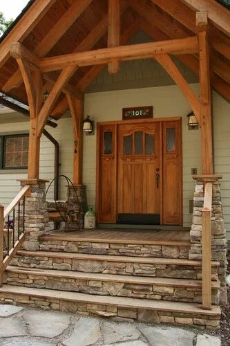 Крыльцо дома из дерева фото Mountain Home Entry House exterior, Front door paint colors, Painted front doors