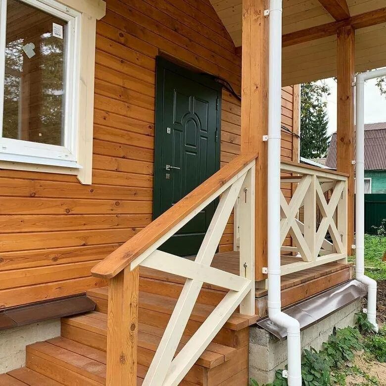 Крыльцо дома из дерева фото Крыльцо из дерева своими руками - как сделать деревянное крыльцо для частного до