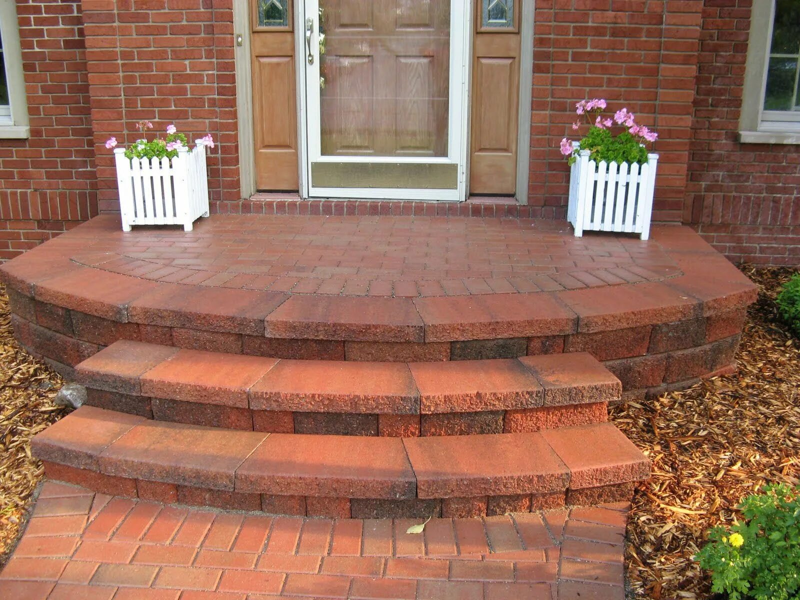 Крыльцо из кирпича фото BRICK DOCTOR BILL Porch steps, Front porch steps, Patio