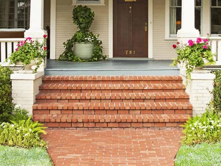Крыльцо из кирпича фото Copy the Charming Curb Appeal Patio steps, Brick steps, Curb appeal
