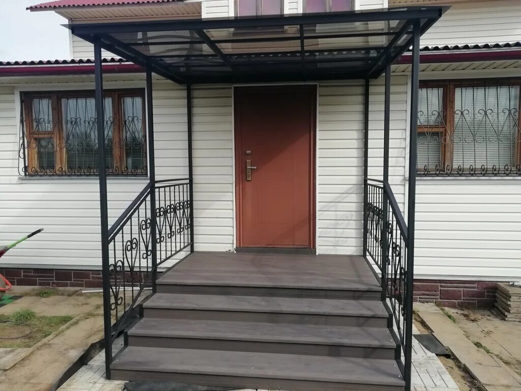 Крыльцо из металла фото проекты Фото: Две Ступени, лестницы и лестничные ограждения, Россия, Московская область,