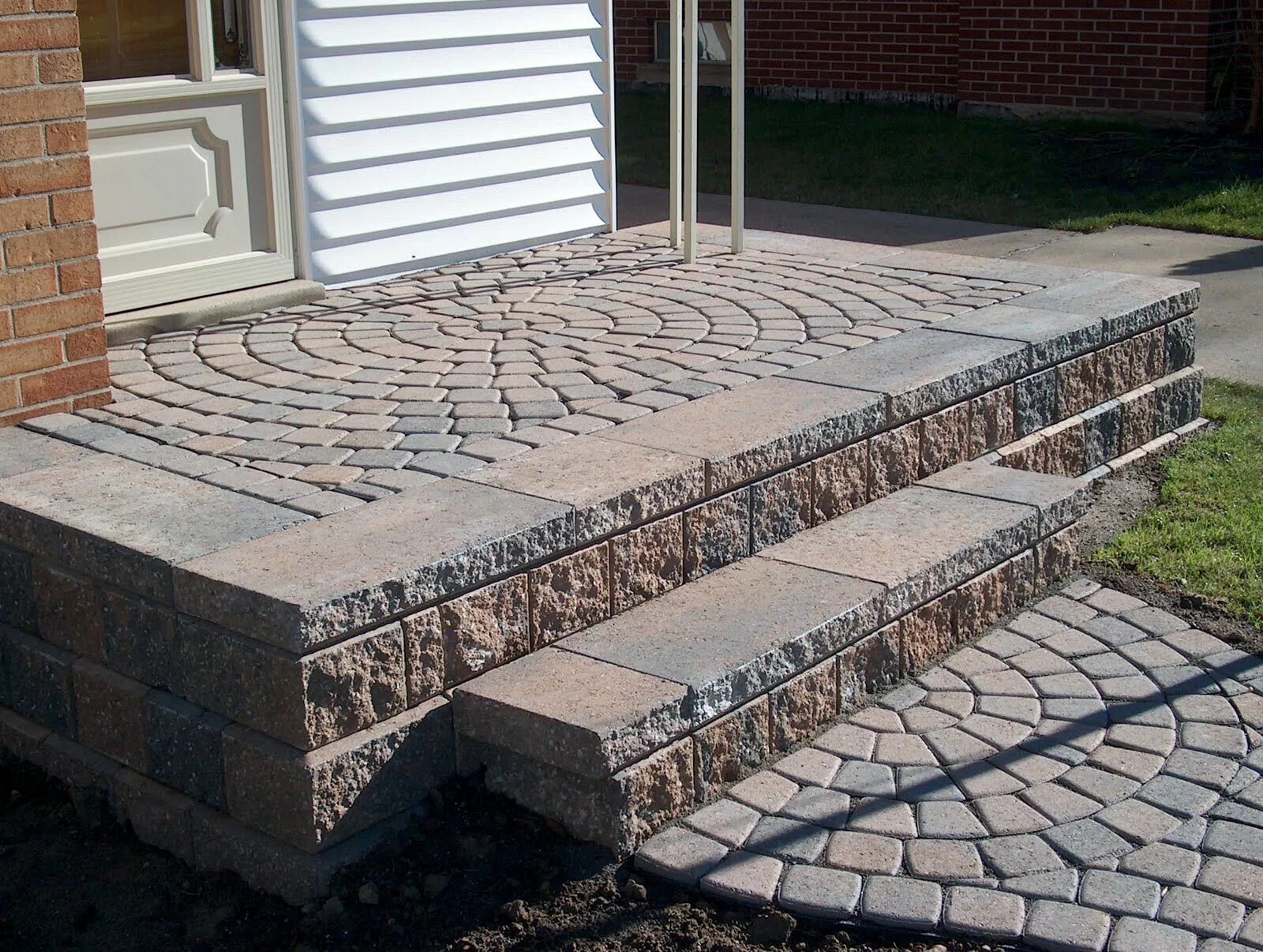 Крыльцо из тротуарной плитки фото Brick Pavers,Canton,Plymouth,Northville,Ann Arbor,Patio ... Patio, Building a fe
