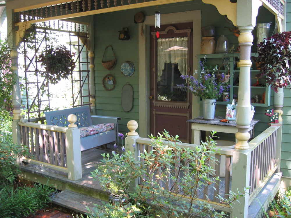 Крыльцо в деревенском доме варианты Cecile's Garden Hippie house, Dream home design, Vintage porch