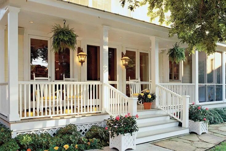 Крыльцо веранда к дому проекты фото Curb Appeal Secrets That Give A Home Unmistakable Southern Charm Front porch mak