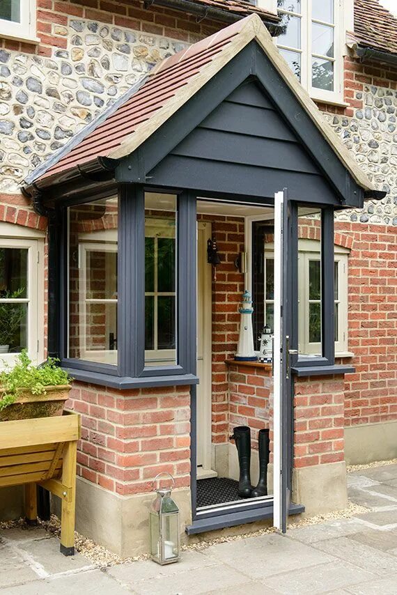 Крыльцо закрытое для частного фото Enclosed Porch Ideas for More Space at Home