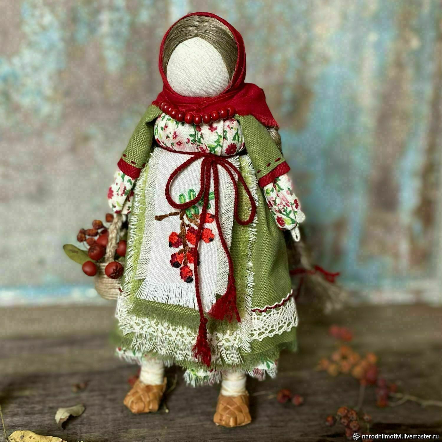 Кукла рябинка фото Народная кукла Рябинка (Берегиня дома красный зеленый) купить в интернет-магазин