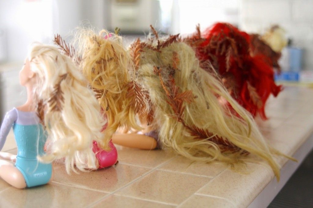 Кукла с волосами фото How To Detangle Barbie Doll Hair - Simply Organized Fix doll hair, Doll hair, Ba