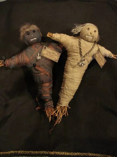 Кукла вуду фото настоящая для розыгрыша Pandora's Parlor: A Wicked Christmas Voodoo halloween, Voodoo costume, Voodoo do