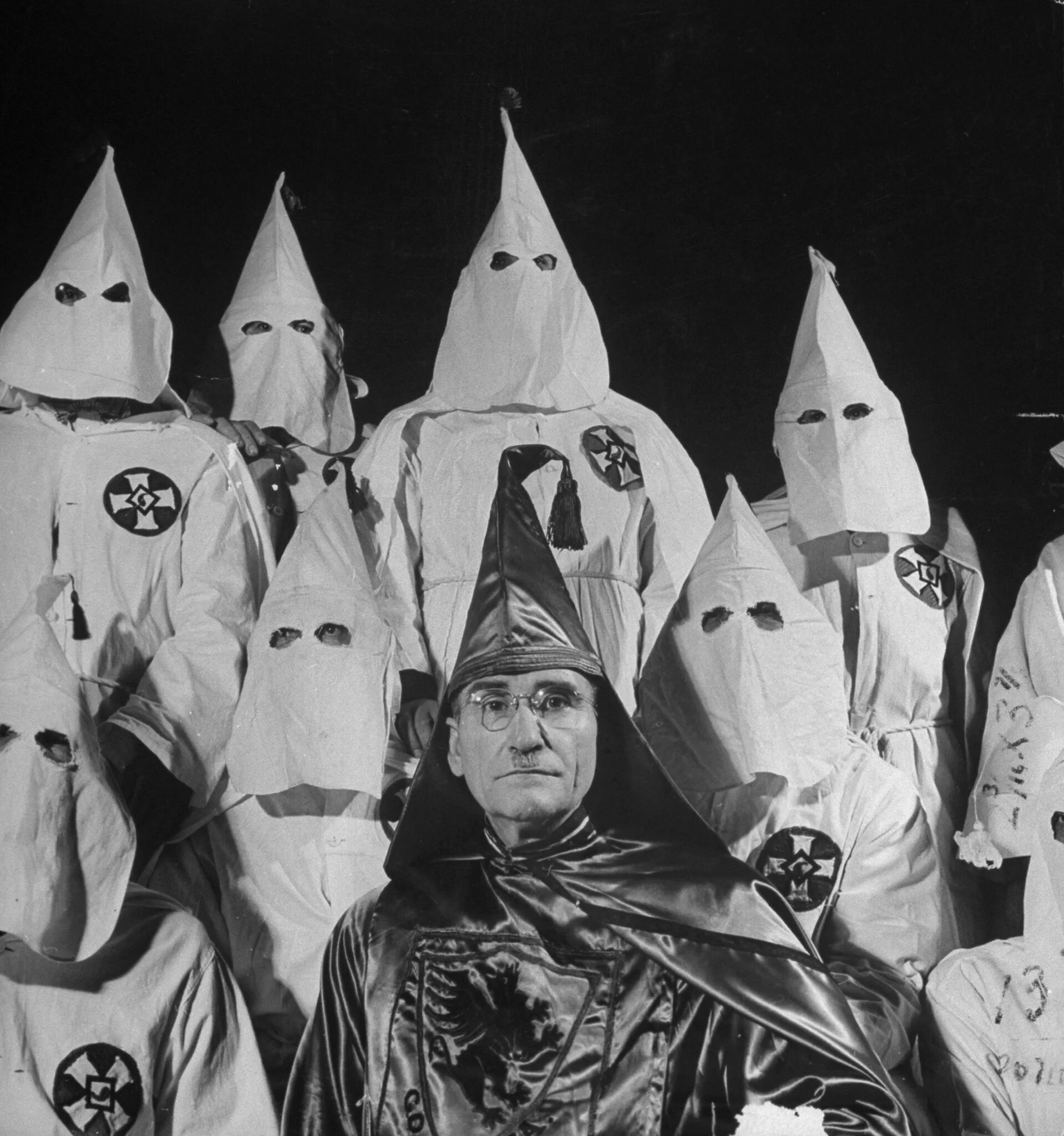 Куклу клан фото Joining the KKK: Photos From a Ku Klux Klan Initiation in 1946 Georgia TIME