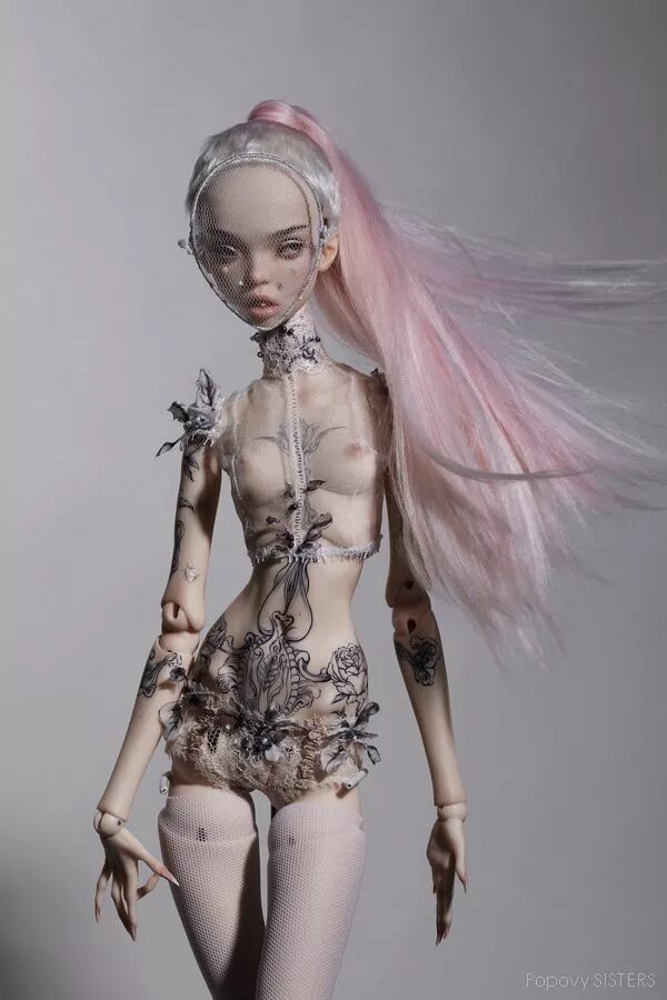 Куклы поповых фото Pink-haired Tattooed Doll