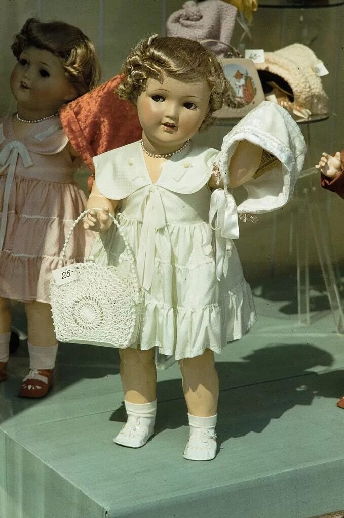 Куклы старые советские фото Pin by Marina Koroleva on Куклы Flower girl dresses, Vintage dolls, Flower girl