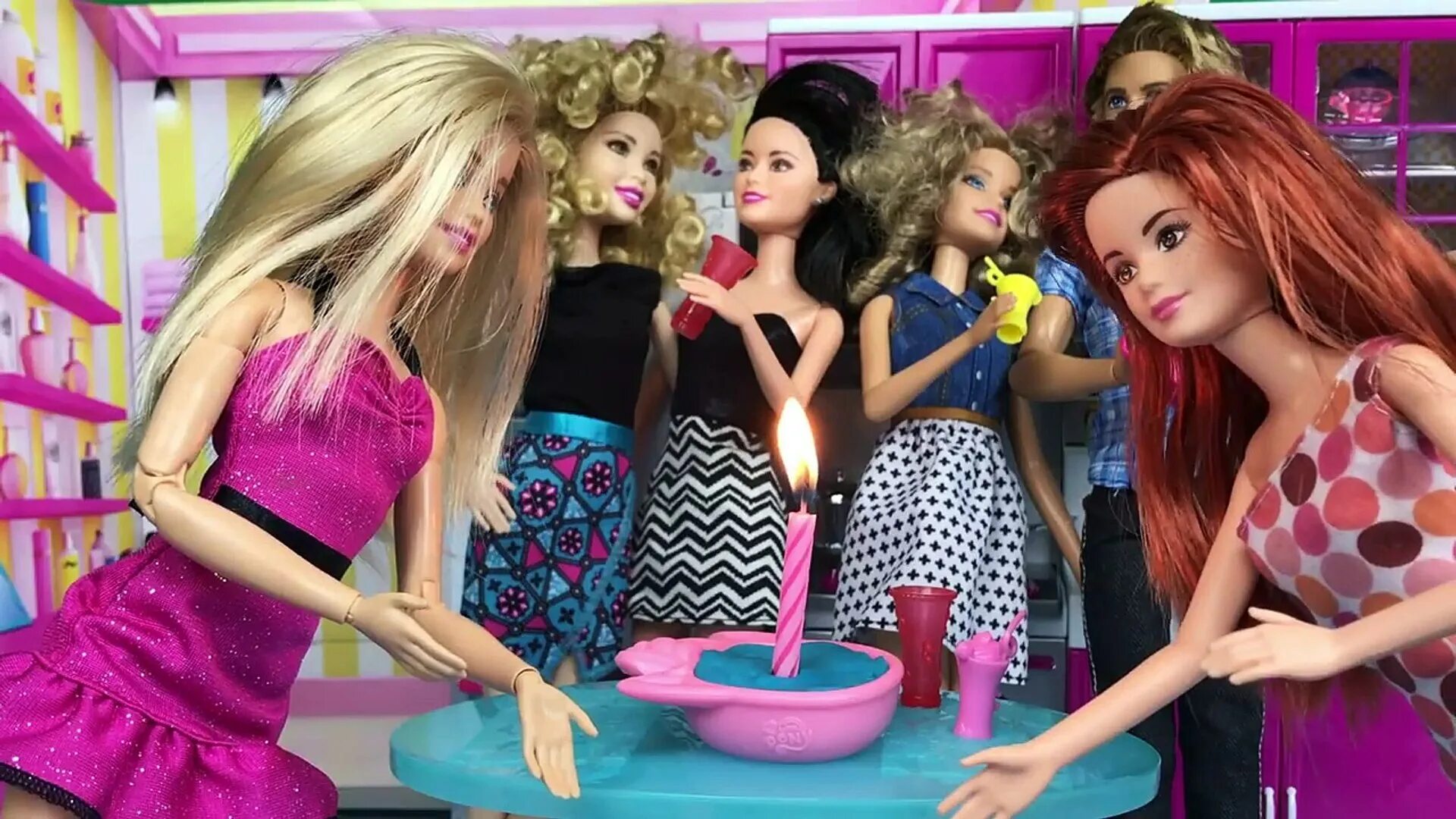 Куклы видео фото Barbie Pooping Top Sellers smartmed-nsk.ru