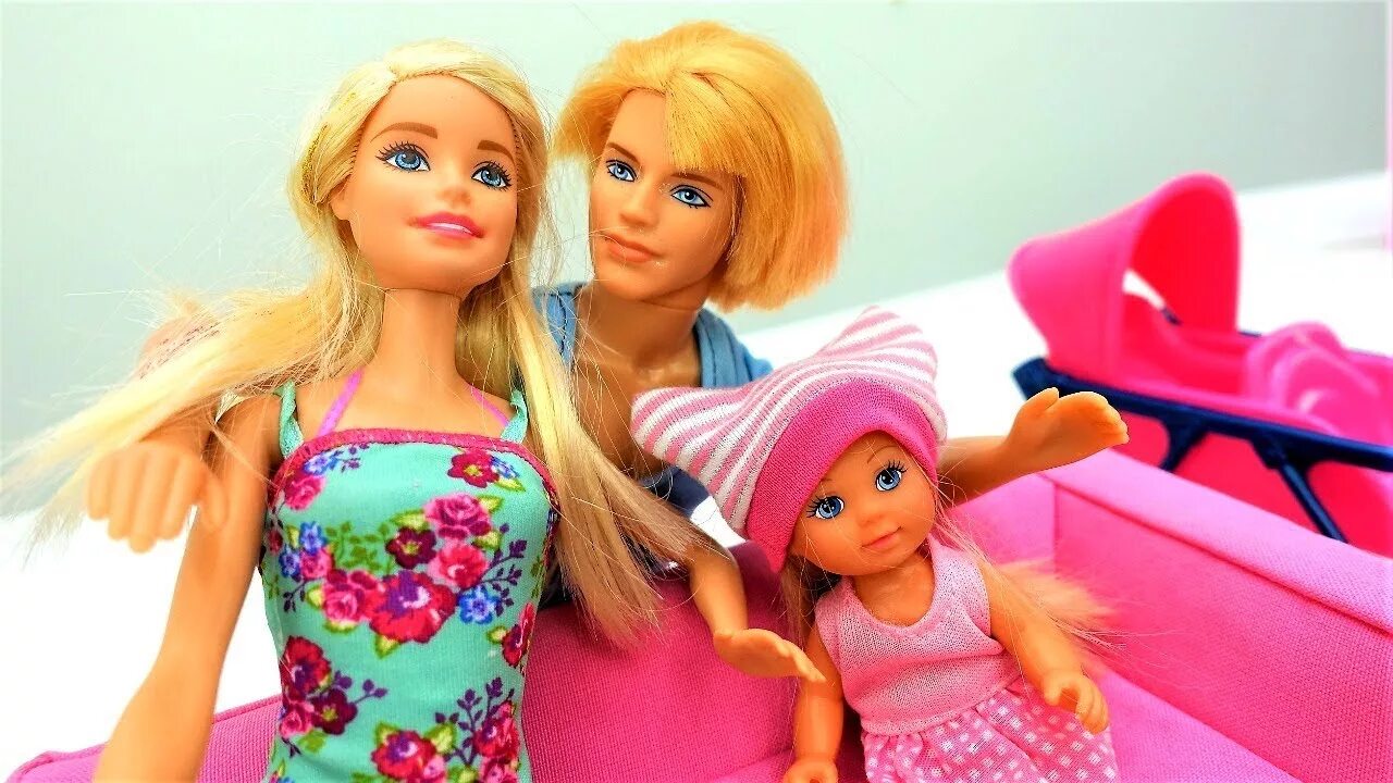 Куклы видео фото Barbie español. Muñecas bañan a Evi. Vídeos para niñas. - YouTube