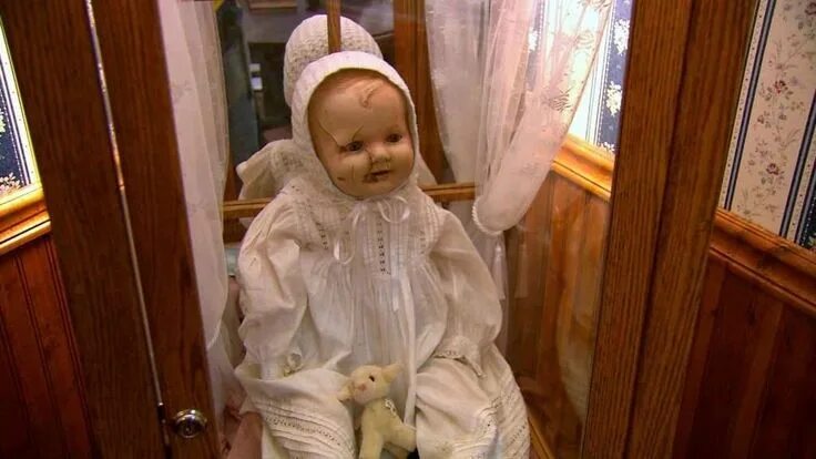 Кукольник из нижегородской области фото кукол Cryptids-of-the-world: Mandy the Doll is a haunted doll that is at the Quesnel a