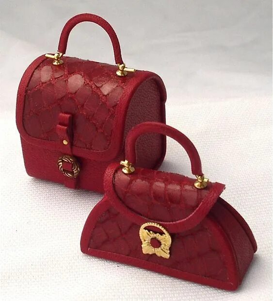 Кукольные сумочки Pin by Dzirs on Сумки Bags, Tiny purses, Barbie accessories