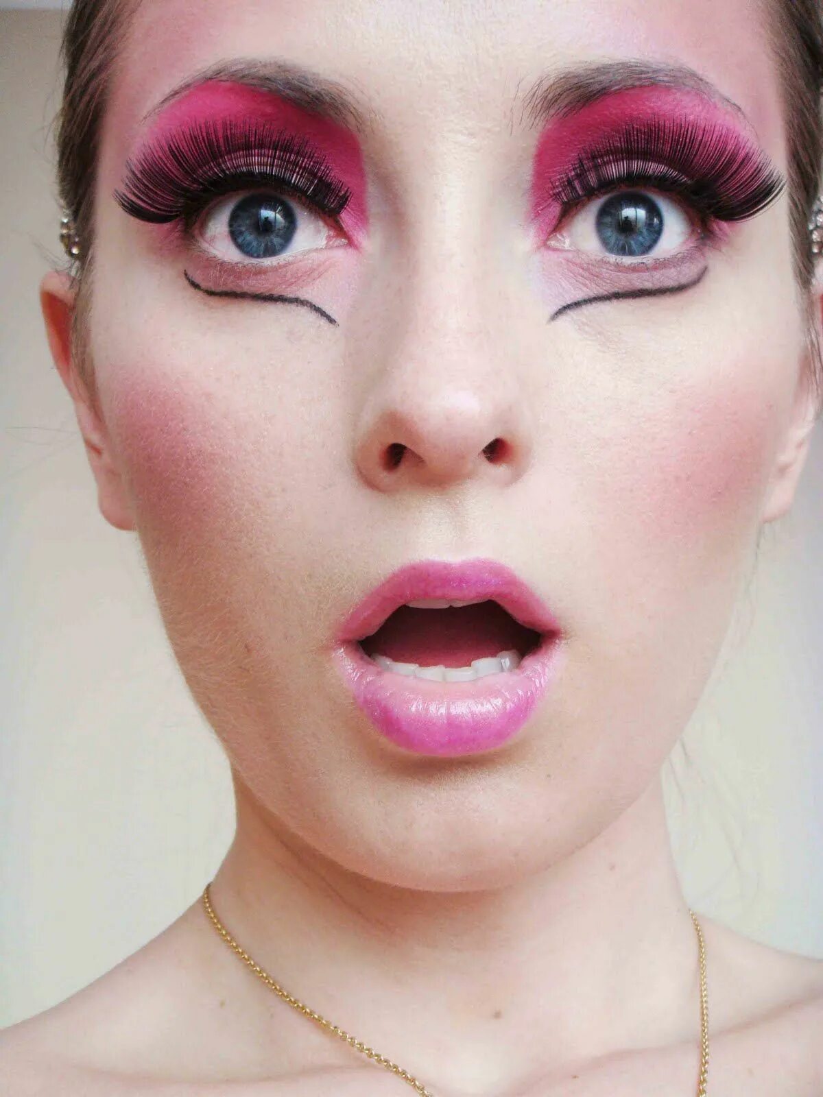 Кукольный макияж #makeup #inspiration #amazing #beautiful #art #pink Red makeup looks, Barbie mak