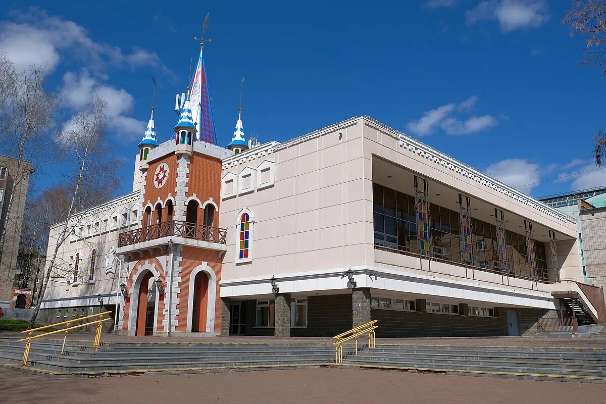 Кукольный театр ижевск фото Файл:Puppet show in Izhevsk-1.jpg - Википедия