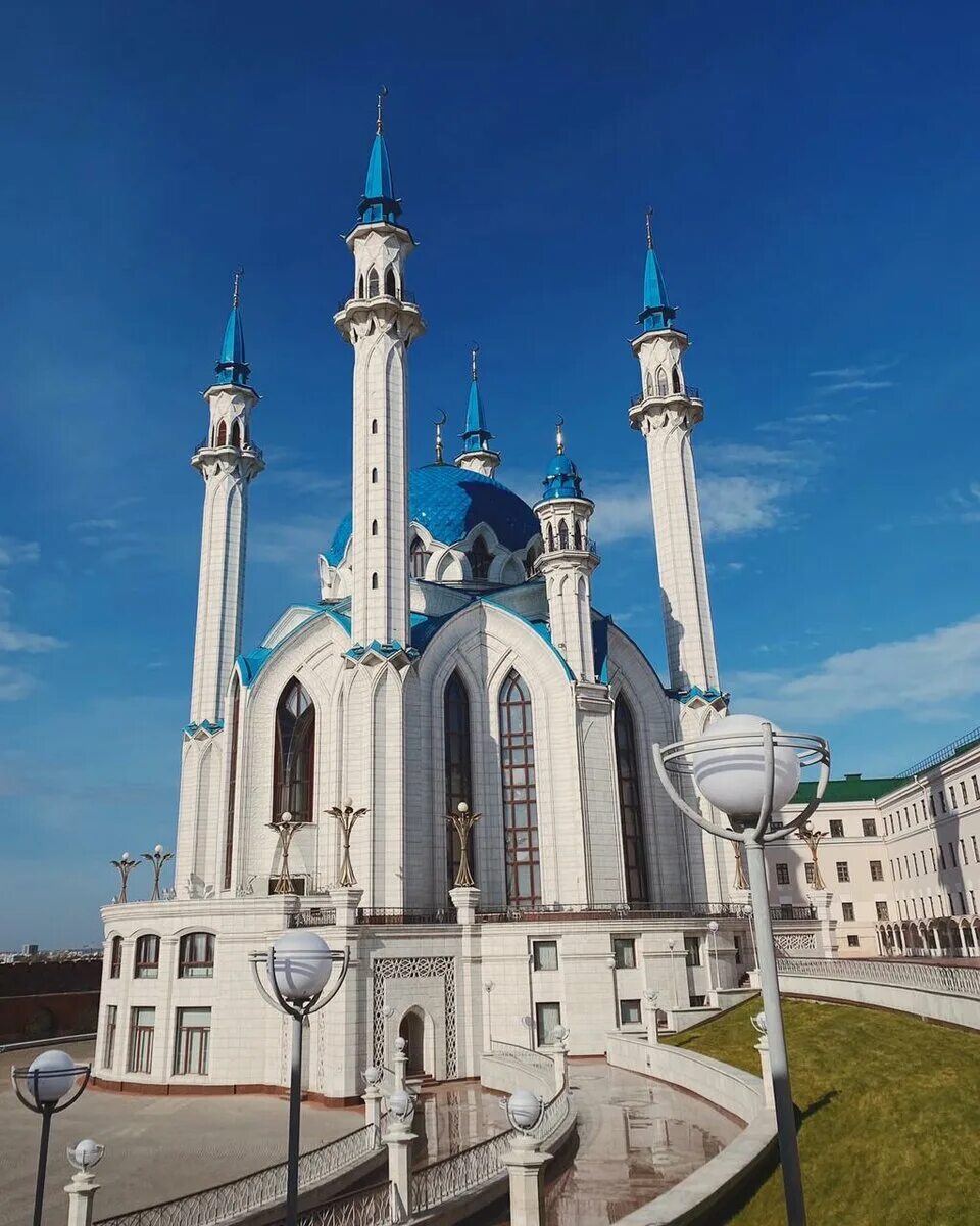 Кул шариф казанский кремль фото Путешествие в Казань. Казанский Кремль. Мечеть Кул Шариф. Кремлёвская набережная