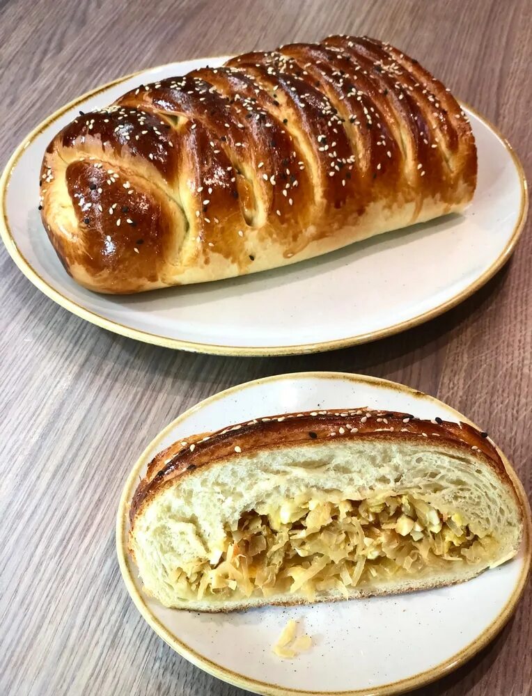 Кулебяка с капустой рецепт с фото пошагово Кулебяка с квашеной капустой, луком и яйцом - рецепт приготовления