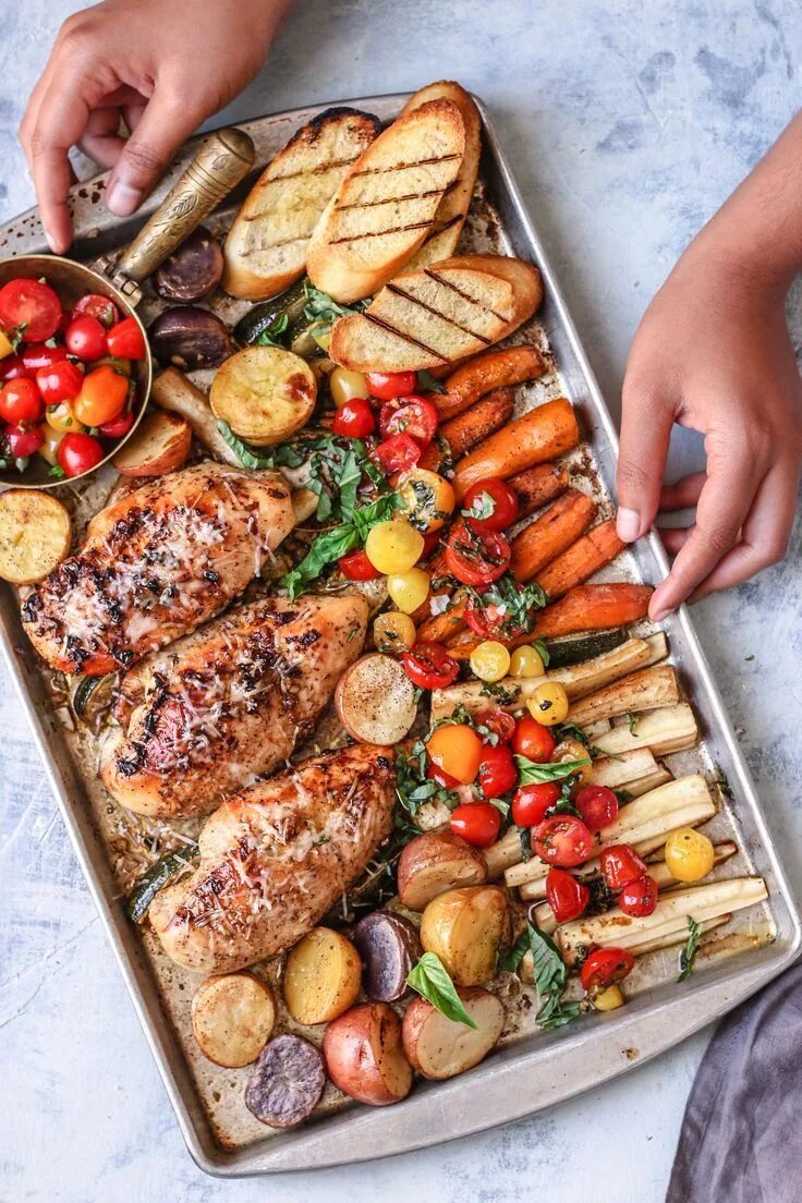 Кулинария блюда фото Sheet Pan Bruschetta Chicken and Veggies foodfashionparty #sheetpanmeals #sheetp