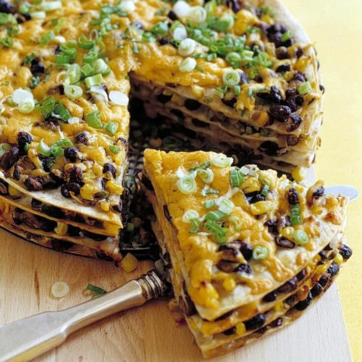 Кулинария простые рецепты фото Tortilla and Black Bean Pie Recipe Recipes, Vegetarian recipes, Black bean pie r