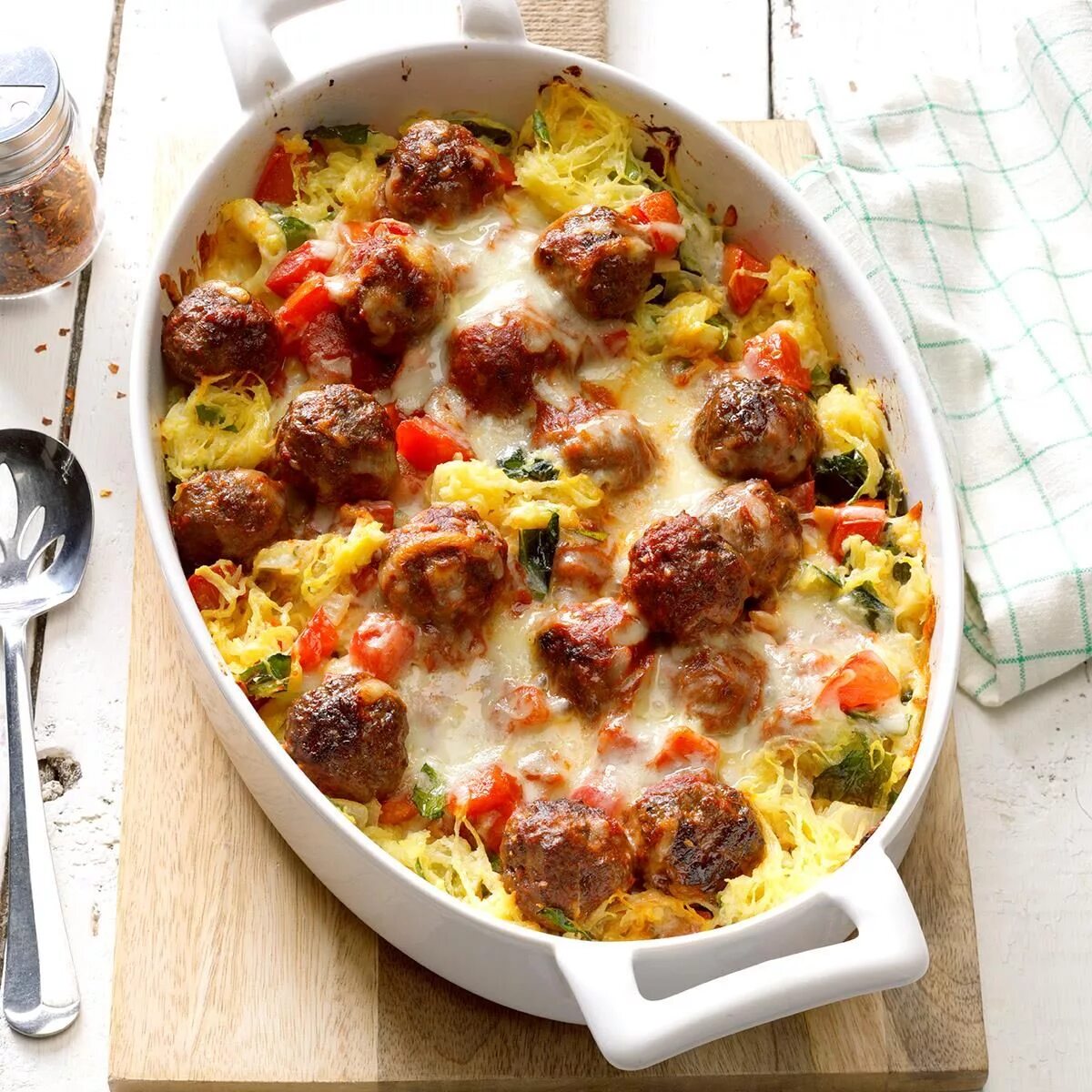 Кулинария вторые блюда с фото Spaghetti Squash Meatball Casserole Recipe Recipes, Spaghetti squash and meatbal