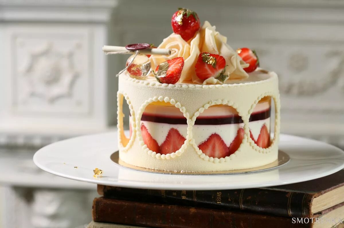 Кулинарные приемы оформления тортов Выездной ресторан Dellos Catering - кейтеринговое обслуживание в Москве, услуги 