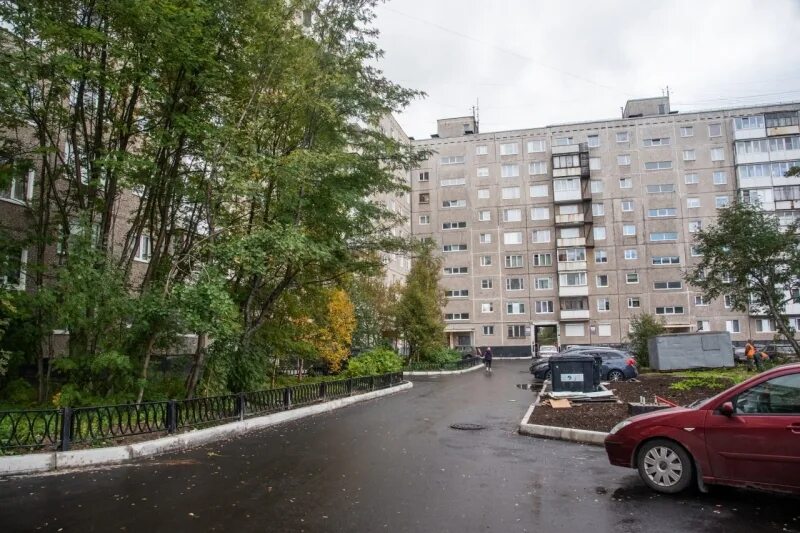Кулон мурманский пр 14 корп 2 фото В Мурманске продолжаются работы по благоустройству двора на Кольском 06.09.2022 