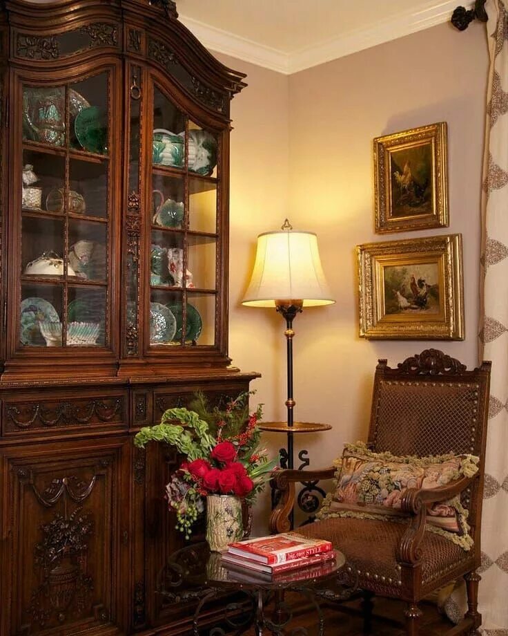 Культура интерьера мебель Nídia Perez on Instagram: "Boa noite amigos. By pinterest." English decor, Count