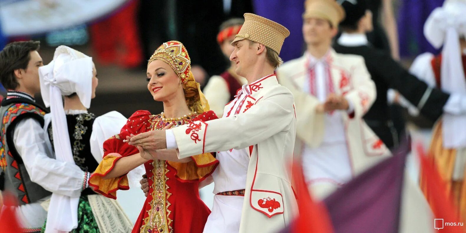 Культура россии фото Современная музыка, фолк и классика: на фестивале "День народного единства" прой