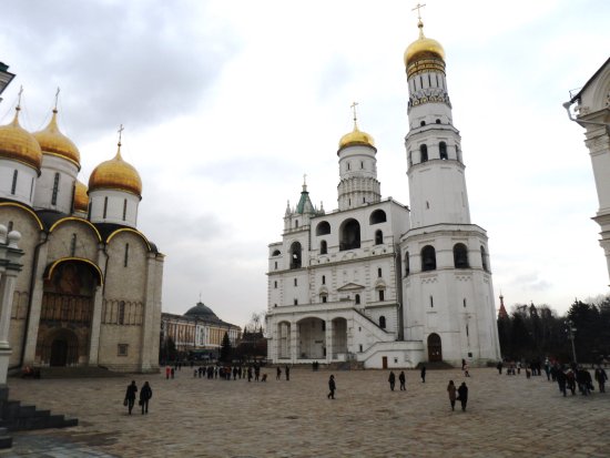 Культура соборная площадь 21 фото Соборная площадь Московского кремля- Успенский собор и Колокольня Ивана Великого