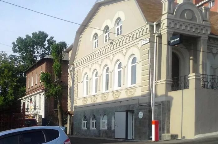 Культура ул прапорщика комарова 23а фото Дом, в котором жил Ф. Буссе" - памятник архитектуры - Владивосток многоквартирны