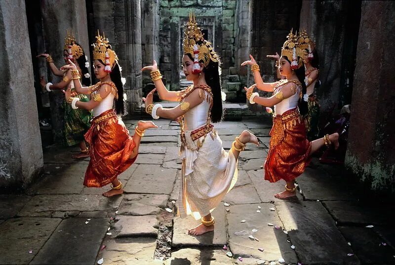 Культура восточное ш 1 фото Michael Freeman Photography Khmer dancers Cultural dance, Cambodia, Cambodian ar