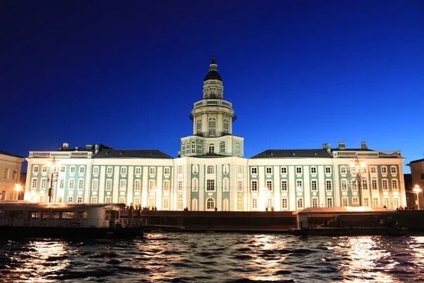 Кунсткамера фото здания снаружи #нашилюдиспб #красивыйпитер@nashiludi_spb #доброеутро 2021 Николай Васильев ВКон