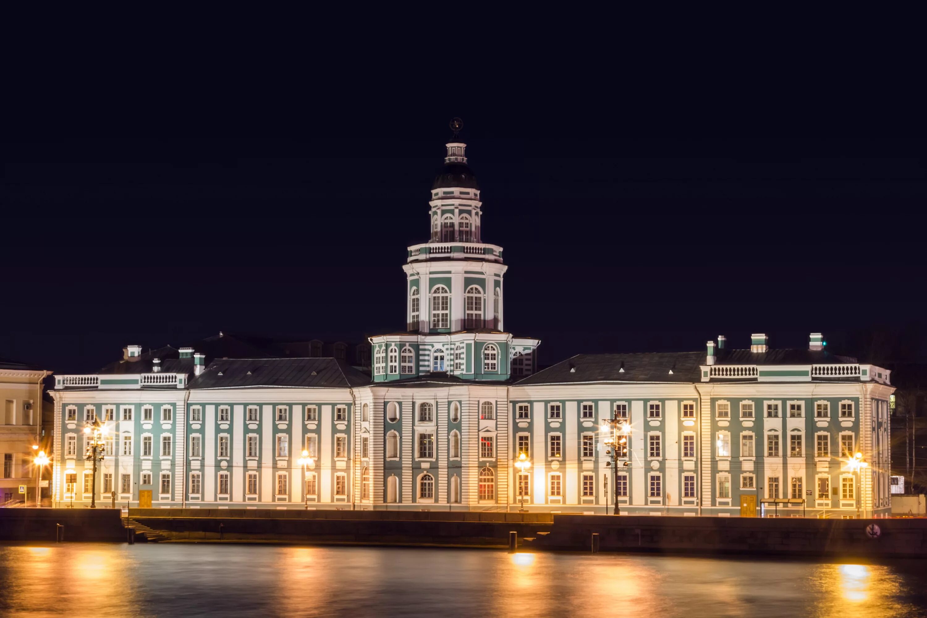 Кунсткамера фото здания снаружи Commons:Photo challenge/2016 - April - Long exposure photography/Voting - Wikime