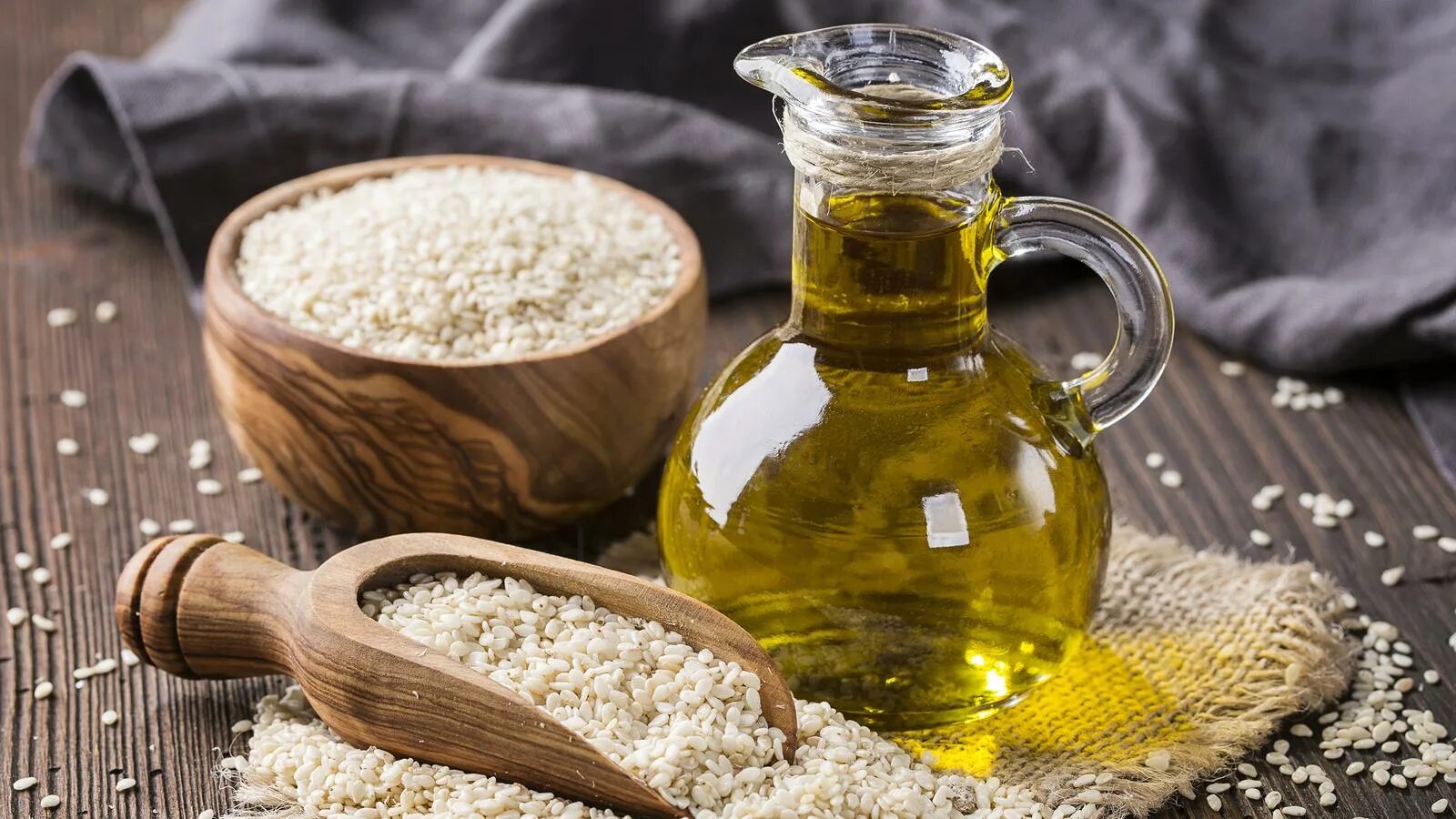 Кунжутное масло фото Кунжутное масло для волос: применение, а также рецепты масок