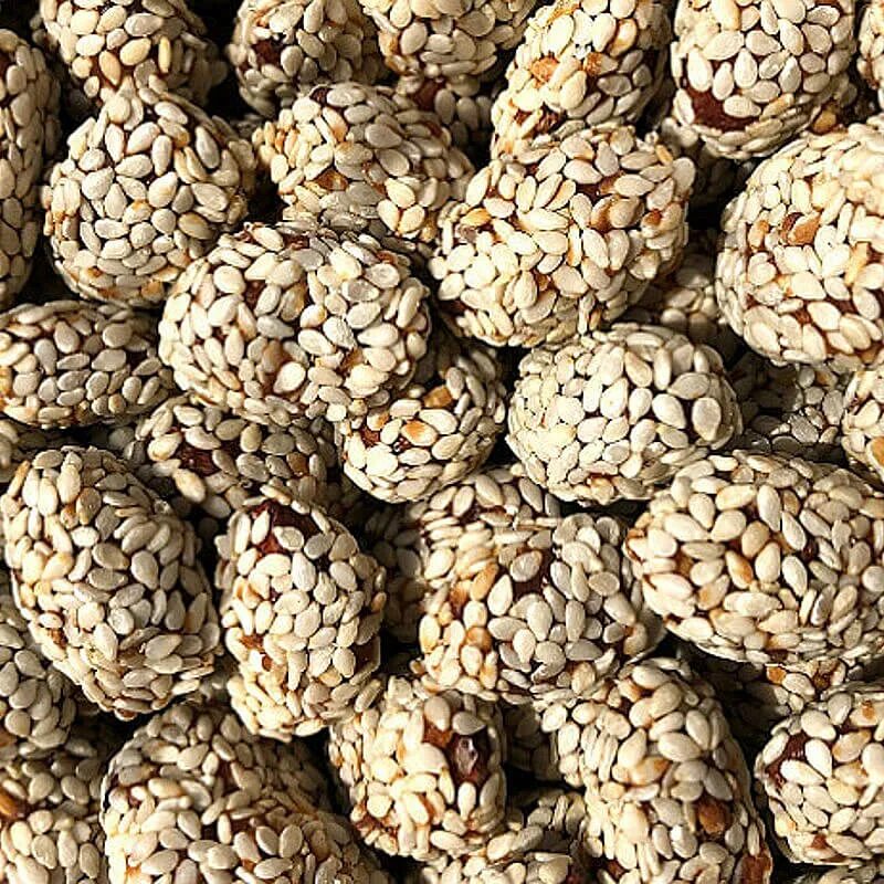 Кунжутные орехи фото Миндаль в кунжуте купить в магазине Вкус Орешка магазин натуральных продуктов