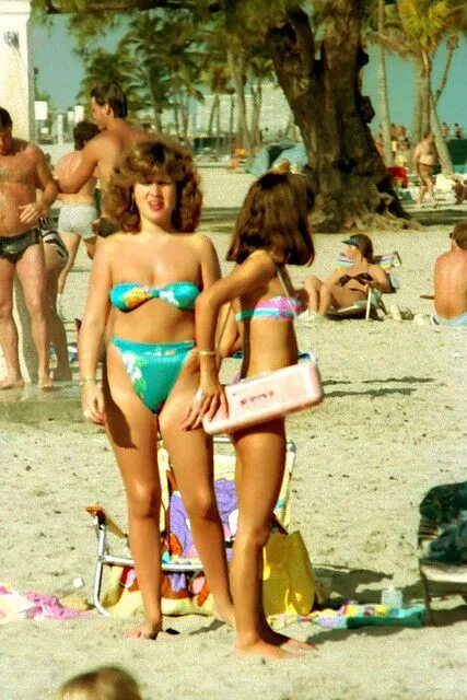 Купальники 90 годов фото The girl on the left could be a poster girl for Eighties fashion, especially wit