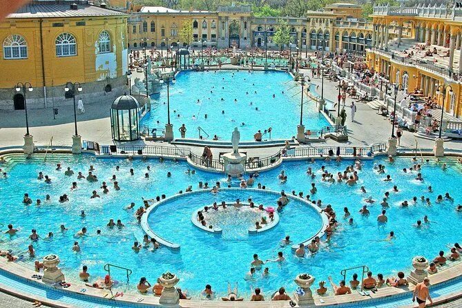 Купальня сеченьи будапешт городской парк фото Skip the Line Széchenyi Spa in Budapest with Massage Upgrade 2020 Budapest, Inom
