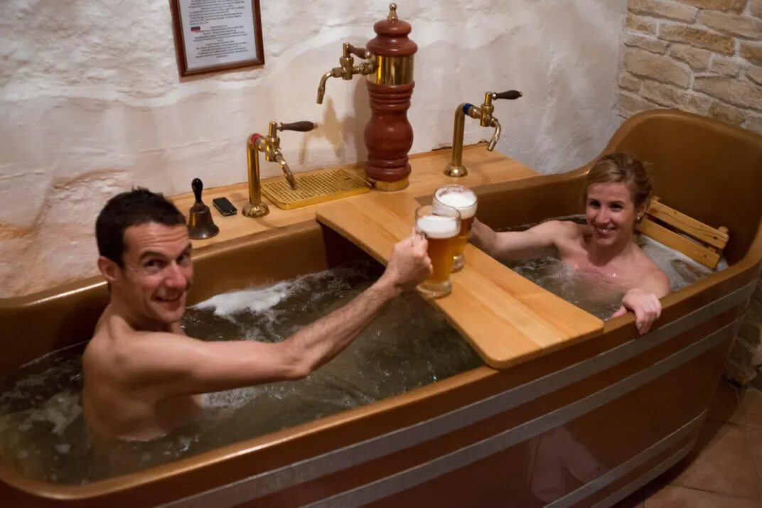 Купание в ванне фото Immerse Yourself in the World's Most Breathtaking Baths Smithsonian