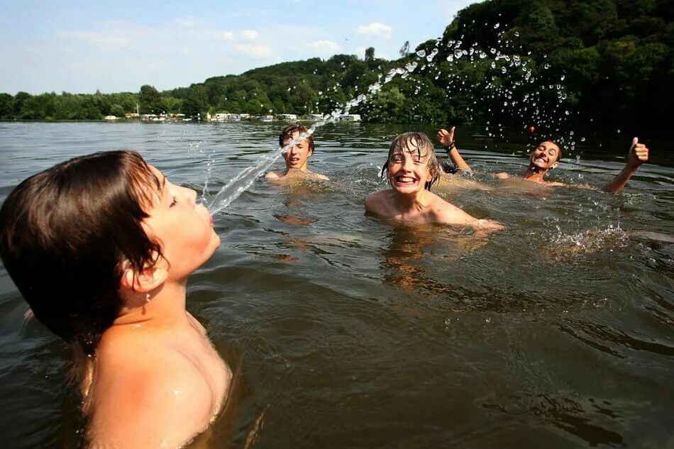 Купание в воде фото Каникулы - Лето в деревне" 2020, Лискинский район - дата и место проведения, про