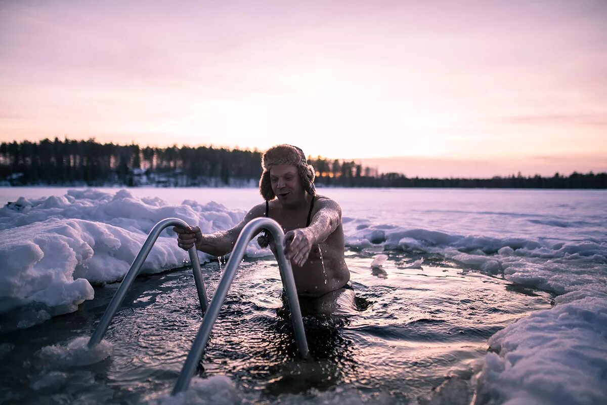 Купания зимой фото Ice swimming in Finland: euphoric experience and a great combination with sauna