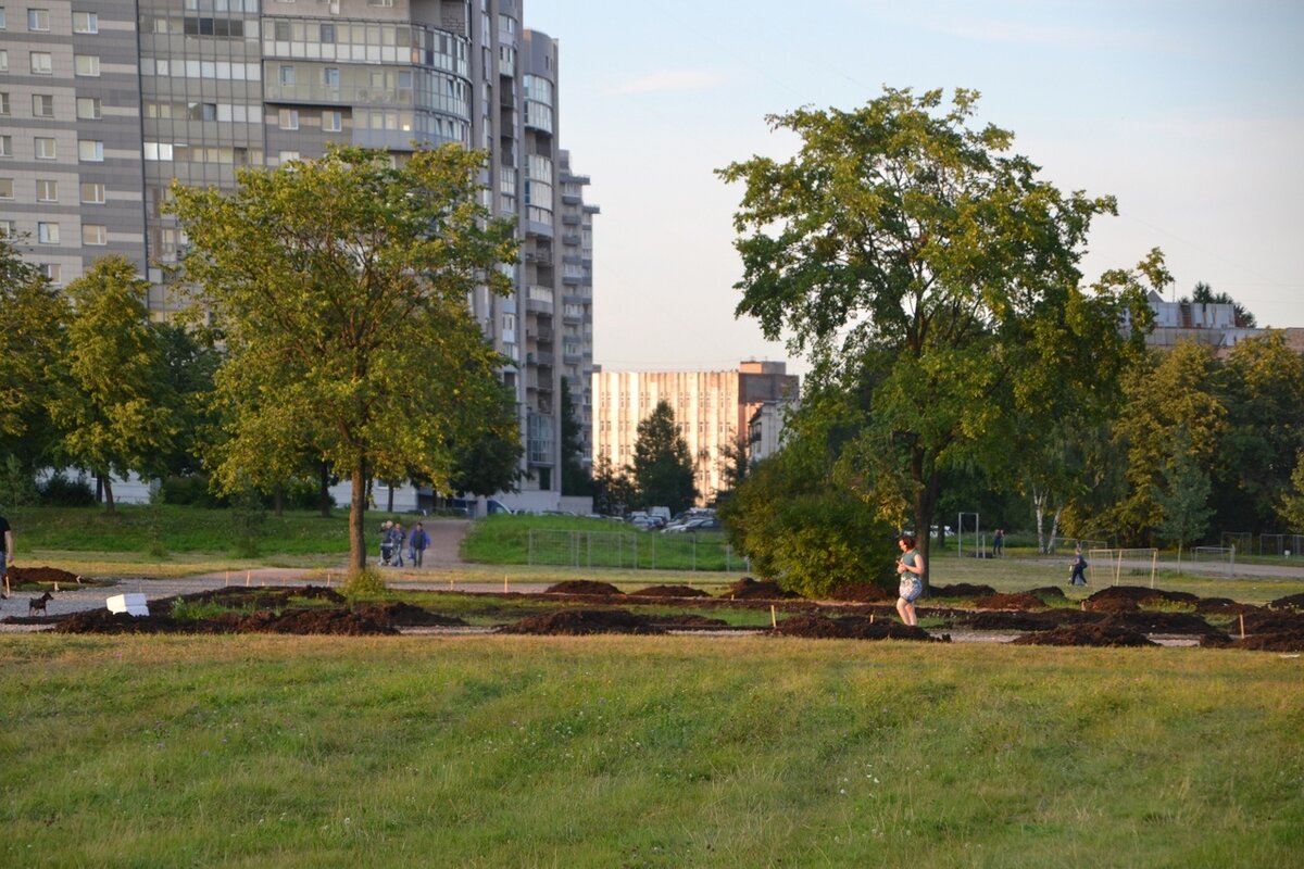 Купчинский сквер санкт петербург купчинский сквер фото В парке Интернационалистов ведутся работы по благоустройству и установке освещен