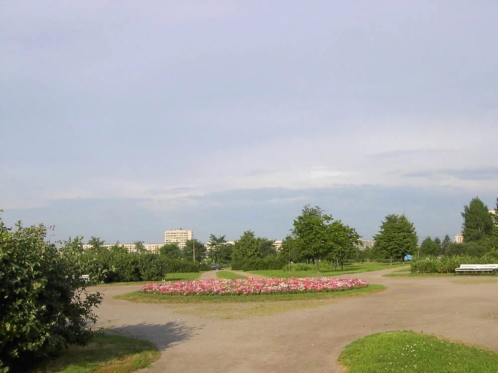 Купчинский сквер санкт петербург купчинский сквер фото Петербург и окрестности - Городские окраины: КУПЧИНО. УЛИЦА ТУРКУ, СКВЕР У БУДАП