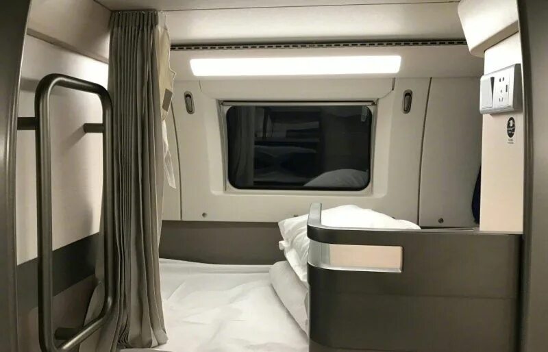 Купе китайского поезда фото Beijing to Shanghai Trains Now Feature Personal Soft Sleeper Compartments the Be