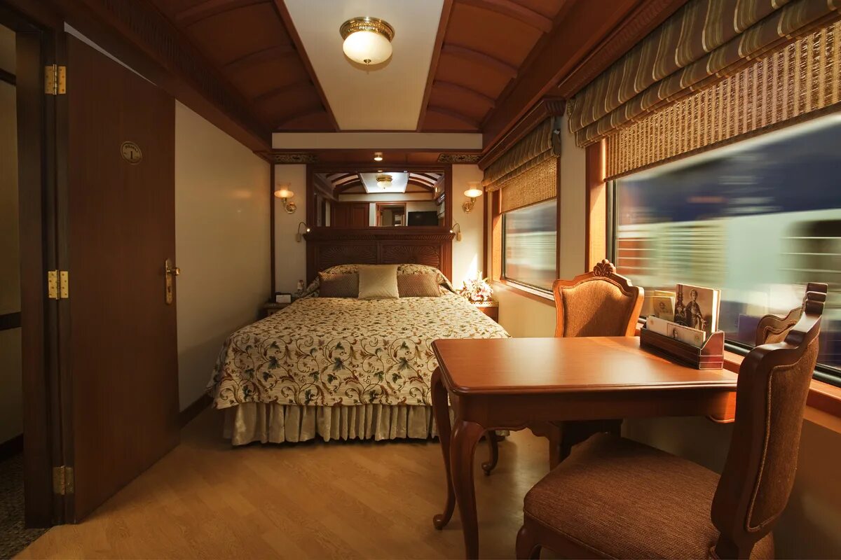 Купе класса люкс фото Maharajas' Express Cabins - Luxury Redefined