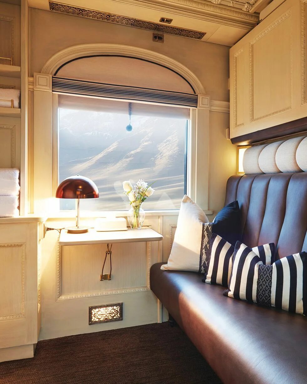 Купе класса люкс фото If You've Always Dreamt of Time Traveling, Book This Luxury Train Ride Luxury tr