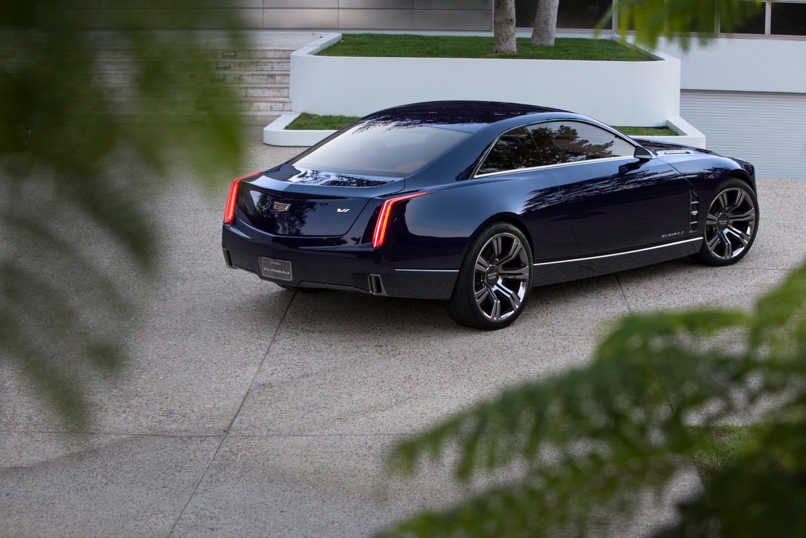 Купе красивое фото Красавец Cadillac Elmiraj потягается с люксовыми Audi и BMW